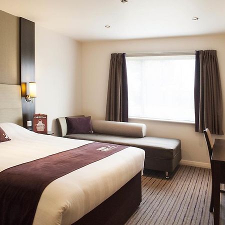 Premier Inn Bodmin Bagian luar foto