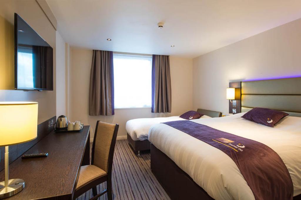 Premier Inn Bodmin Bagian luar foto