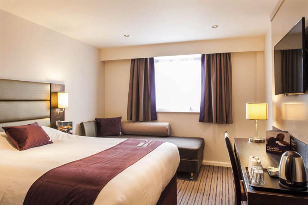 Premier Inn Bodmin Bagian luar foto