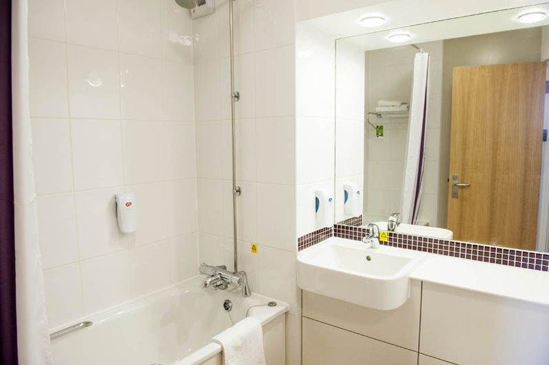 Premier Inn Bodmin Bagian luar foto